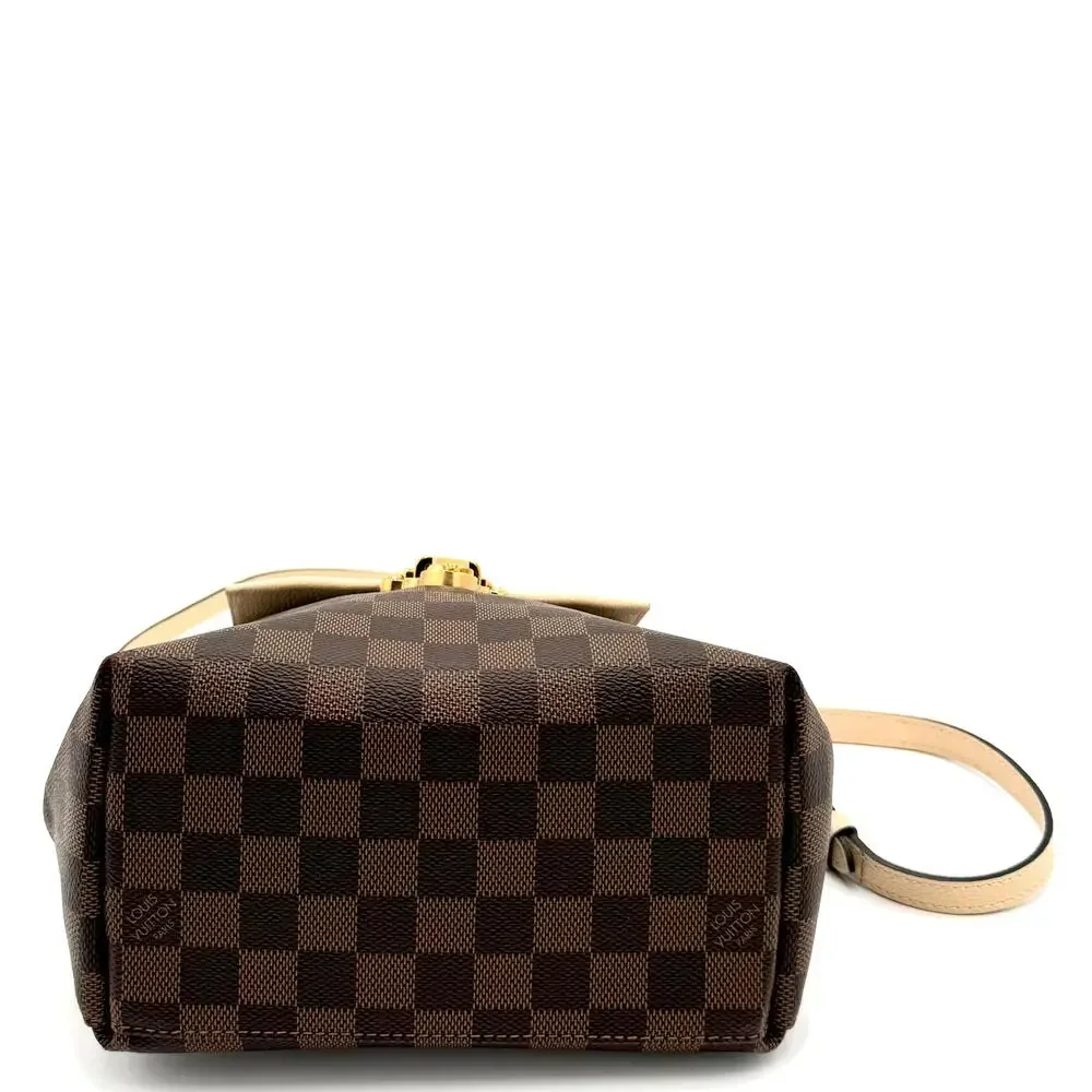 Louis Vuitton this chic